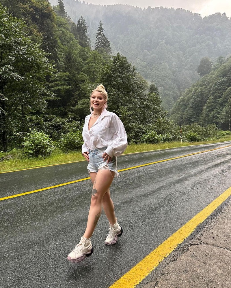 aysegul kandaz in karadeniz paylasimi begeni topladi karadeniz senin gibisini gormedi